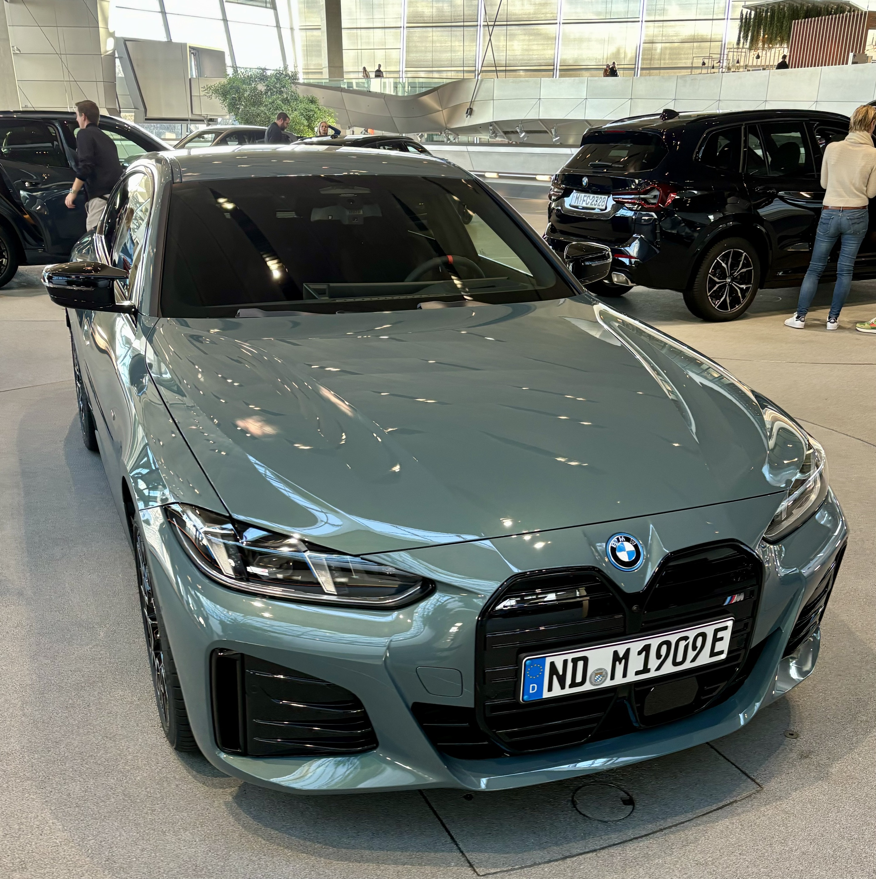 M50 Cape York Green in der BMW Welt